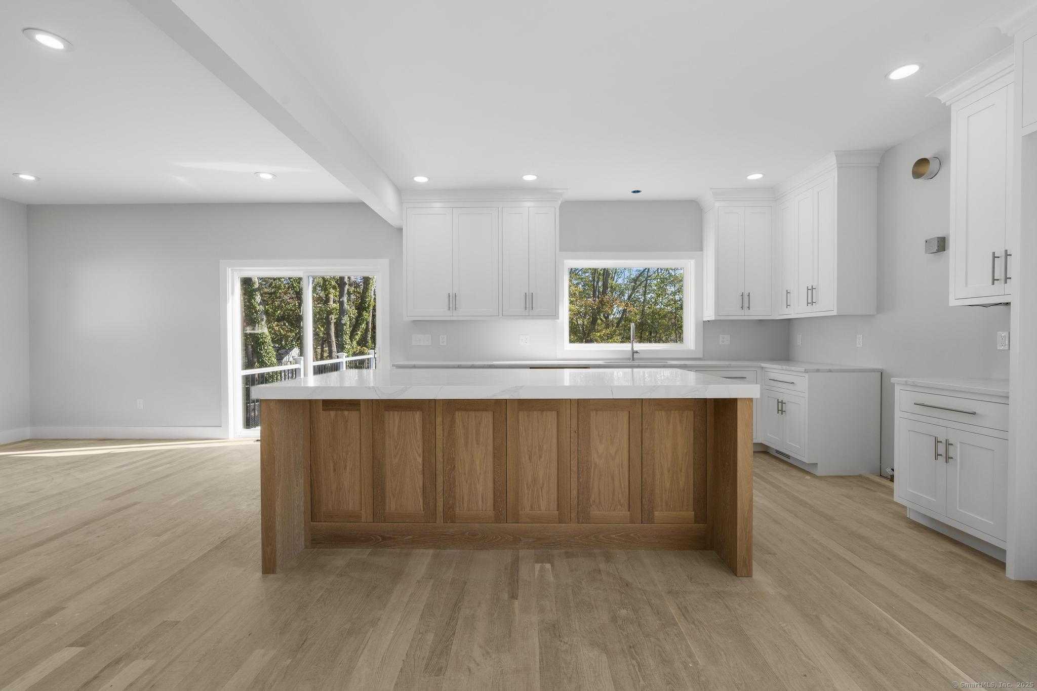 Milford, Connecticut, 06460, United States, 4 Bedrooms Bedrooms, ,4 BathroomsBathrooms,Residential,For Sale,1987652