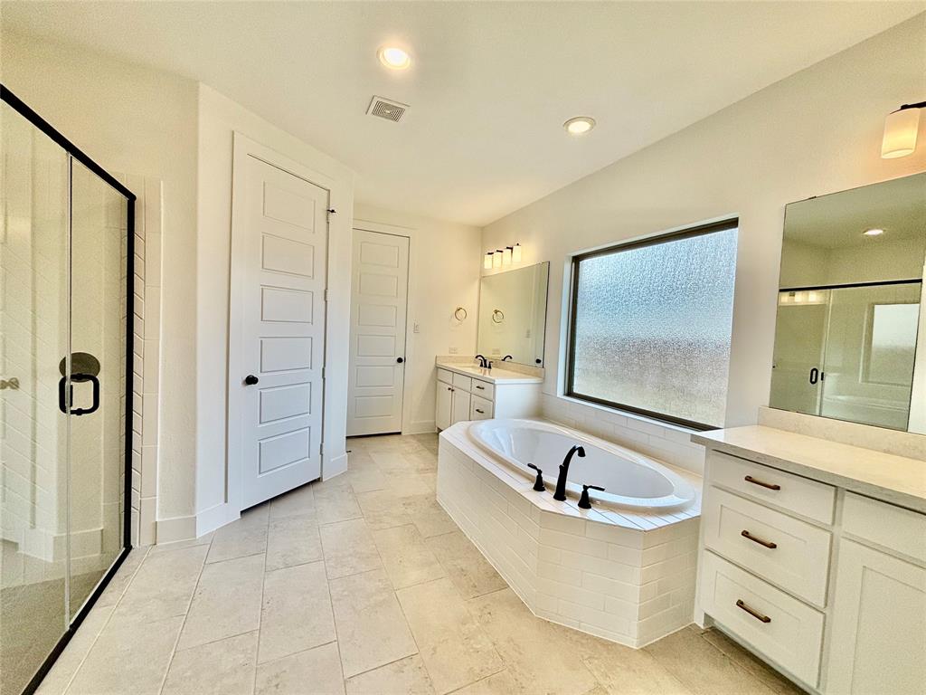 Haslet, Texas, 76052, United States, 5 Bedrooms Bedrooms, ,5 BathroomsBathrooms,Residential,For Sale,1876085