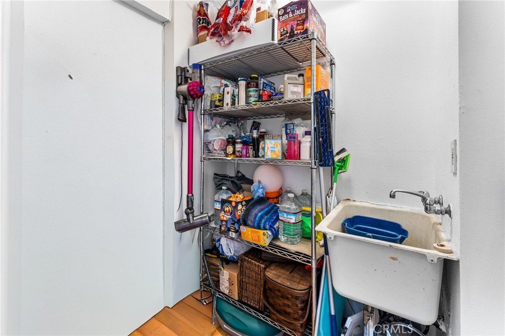 Pasadena, California, 91101, United States, 3 Bedrooms Bedrooms, ,3 BathroomsBathrooms,Residential,For Sale,1984224