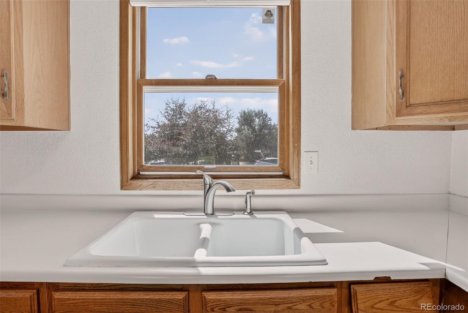 Thornton, Colorado, 80229, United States, 5 Bedrooms Bedrooms, ,2 BathroomsBathrooms,Residential,For Sale,1891126