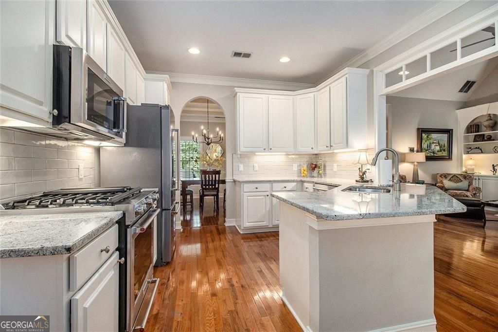 Cumming, Georgia, 30041, United States, 4 Bedrooms Bedrooms, ,4 BathroomsBathrooms,Residential,For Sale,1929935