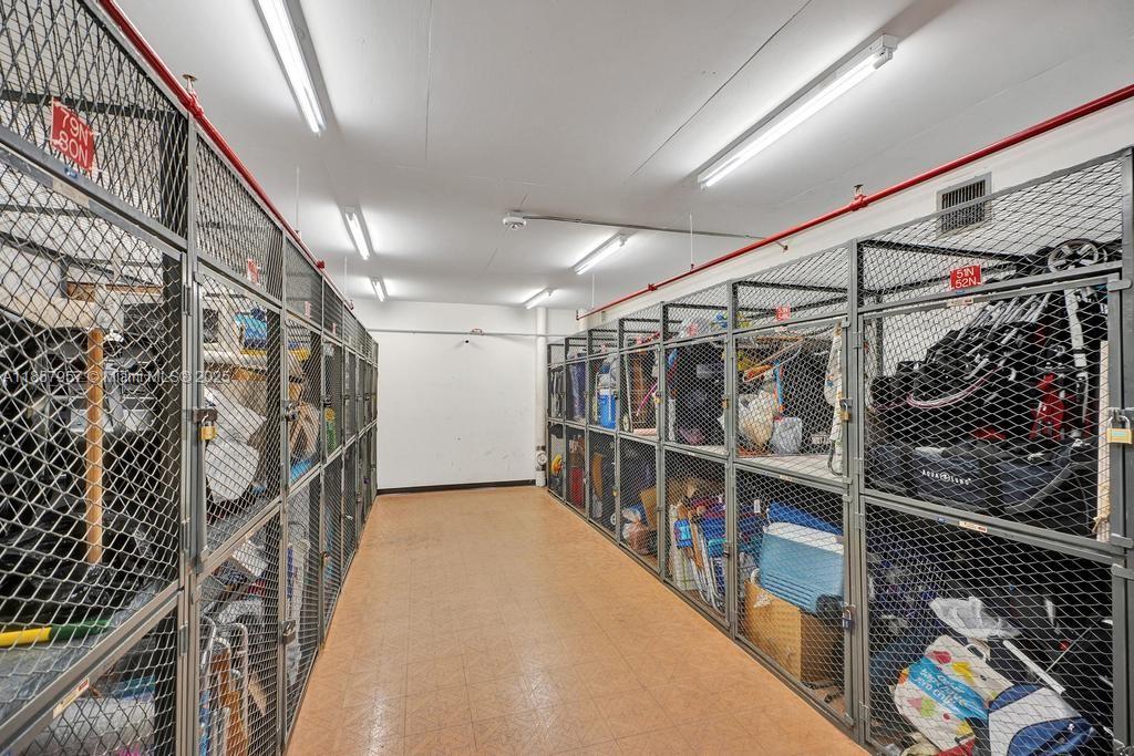 Hollywood, Florida, 33019, United States, 2 Bedrooms Bedrooms, ,2 BathroomsBathrooms,Residential,For Sale,1918580