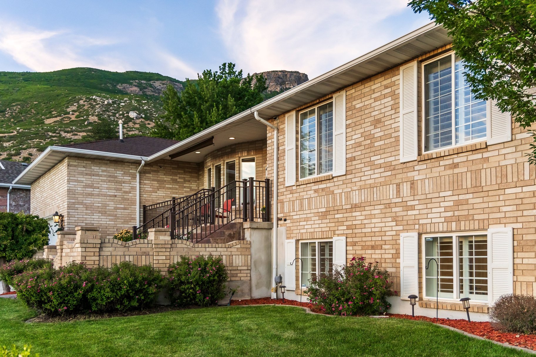  Farmington Rambler on Private Half-Acre with Incredible Views - 物件實景