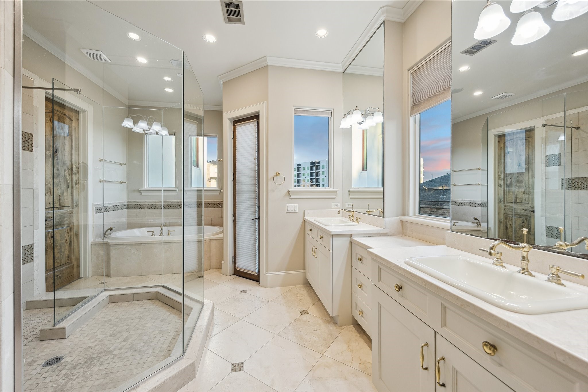  5207 Calle Montilla Place - 物件實景