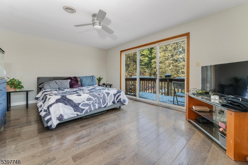 Rockaway Twp., New Jersey, 07866, United States, 4 Bedrooms Bedrooms, ,4 BathroomsBathrooms,Residential,For Sale,1994674