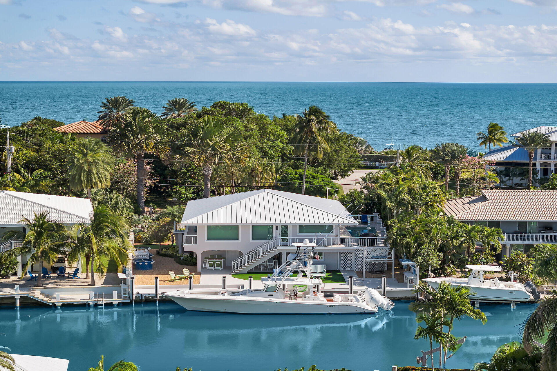 Duck, Florida, 33050, United States, 3 Bedrooms Bedrooms, ,3 BathroomsBathrooms,Residential,For Sale,1998435