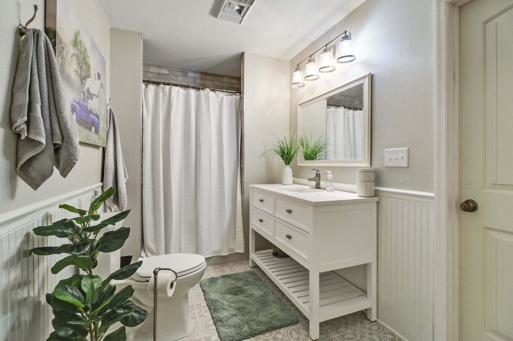 Rockwood, Tennessee, 37854, United States, 4 Bedrooms Bedrooms, ,3 BathroomsBathrooms,Residential,For Sale,2011403