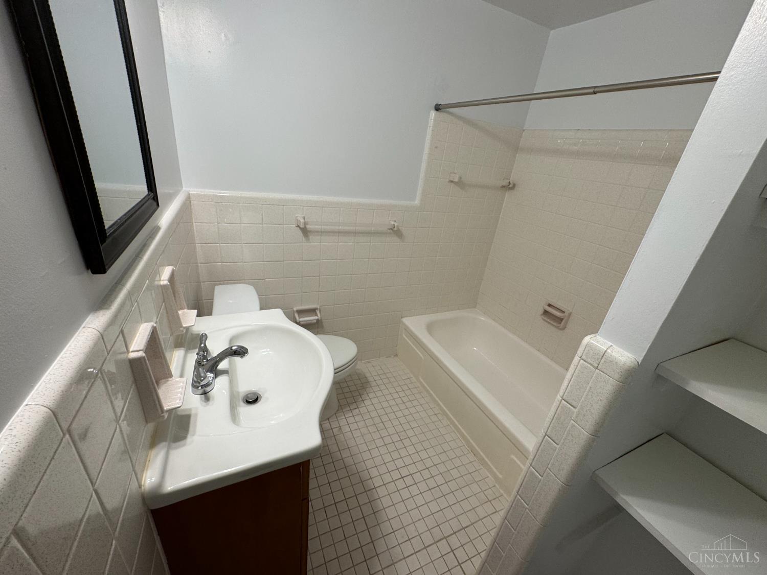 Cheviot, Ohio, 45211, United States, ,Residential,For Sale,1941060
