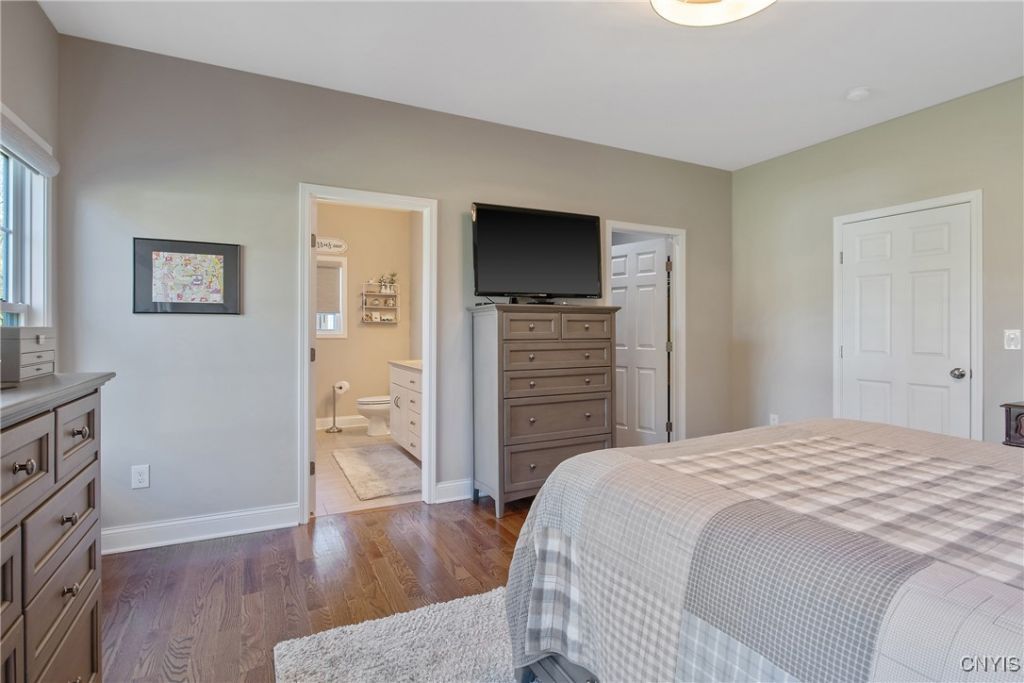 Liverpool, New York, 13090, United States, 3 Bedrooms Bedrooms, ,2 BathroomsBathrooms,Residential,For Sale,1972941