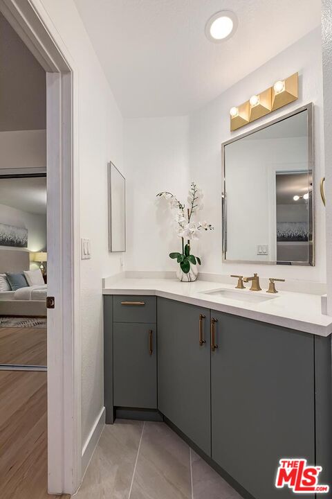 Los Angeles, California, 90025, United States, 2 Bedrooms Bedrooms, ,2 BathroomsBathrooms,Residential,For Sale,2003493