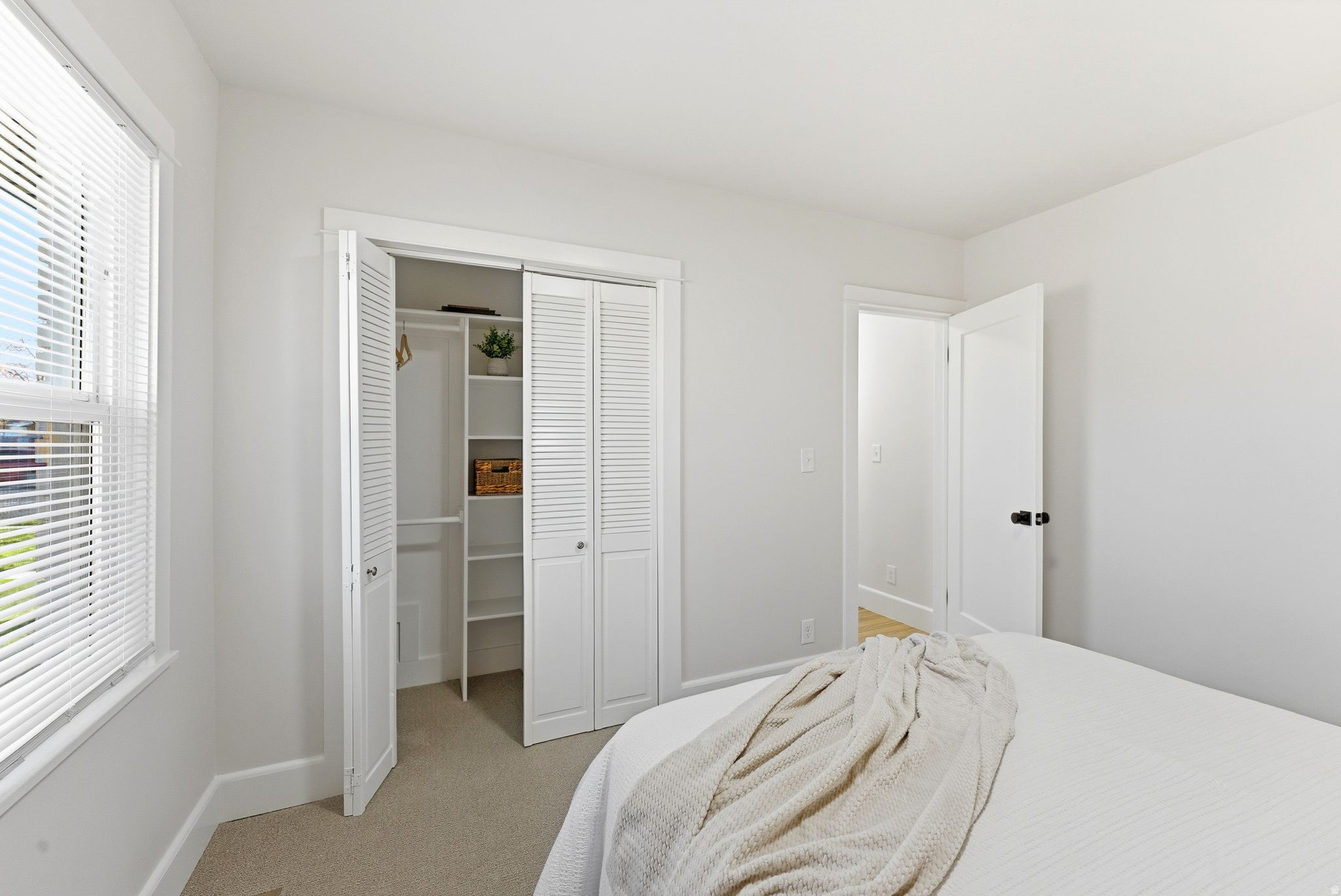 South Salt Lake, Utah, 84115, United States, 3 Bedrooms Bedrooms, ,2 BathroomsBathrooms,Residential,For Sale,2003272