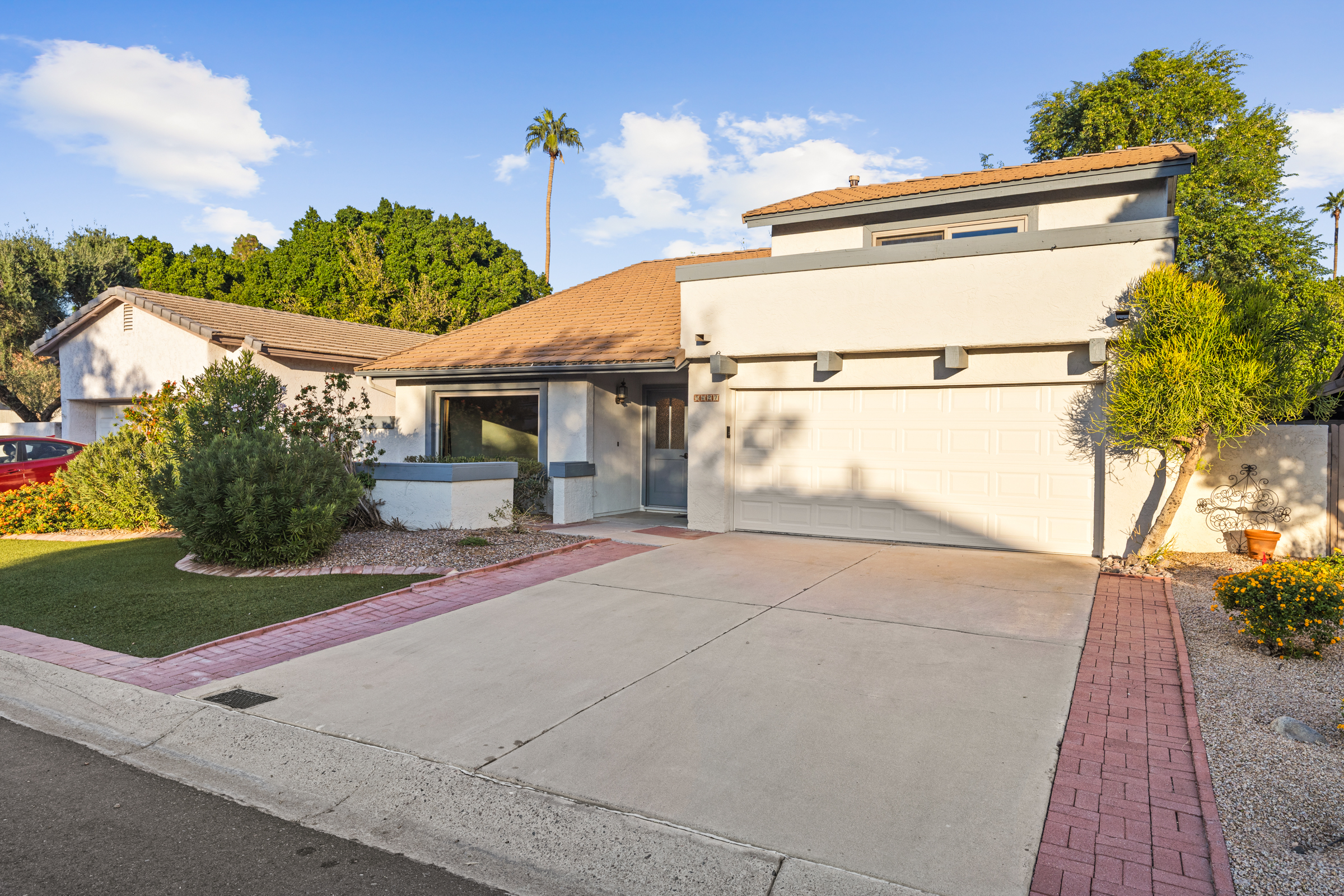 Tempe, Arizona, 85283, United States, 4 Bedrooms Bedrooms, ,3 BathroomsBathrooms,Residential,For Sale,1985738