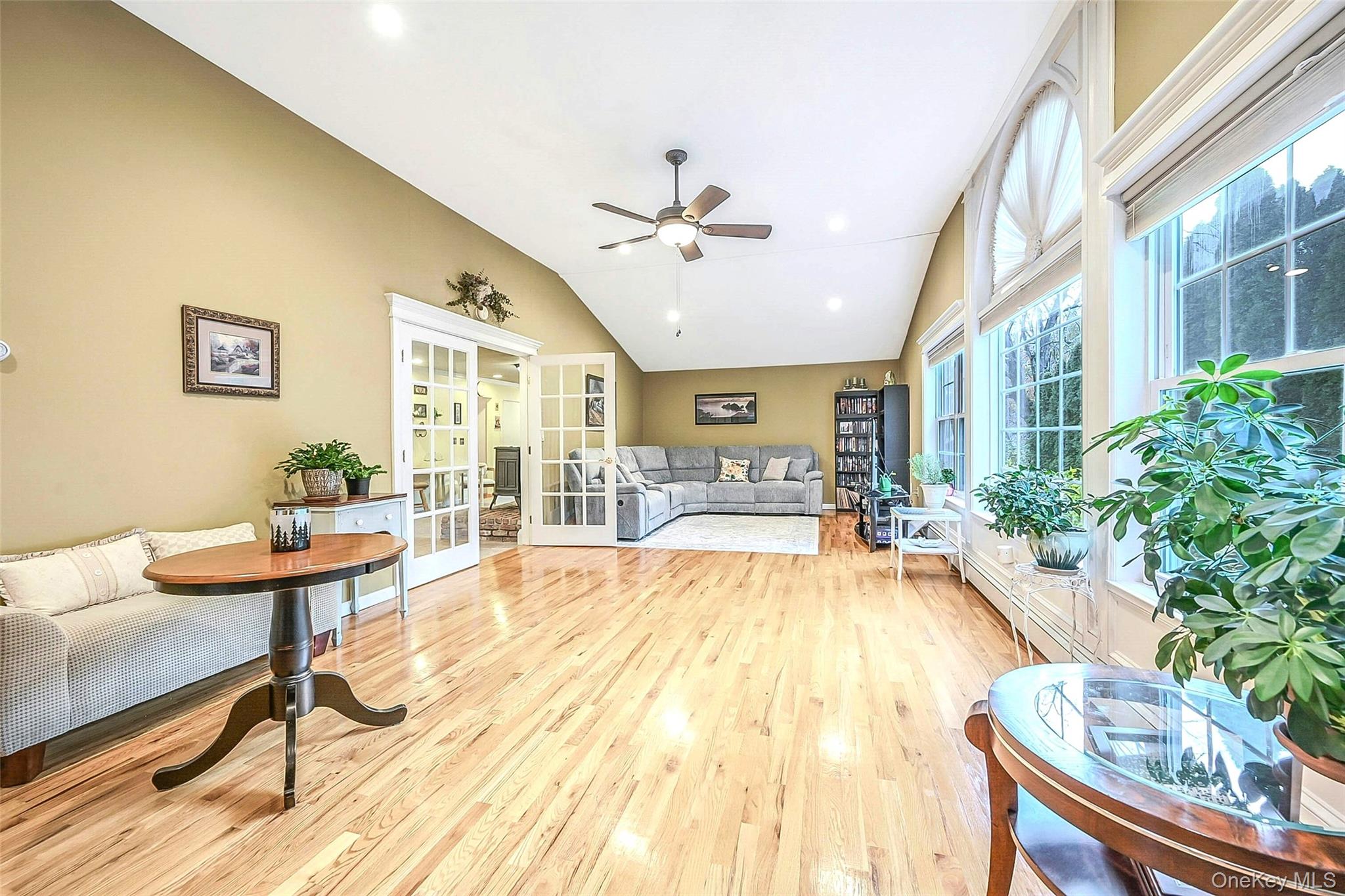 Sound Beach, New York, 11789, United States, 4 Bedrooms Bedrooms, ,2 BathroomsBathrooms,Residential,For Sale,1994513