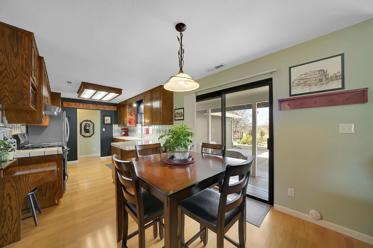 Valley Springs, California, 95252, United States, 5 Bedrooms Bedrooms, ,4 BathroomsBathrooms,Residential,For Sale,1724750