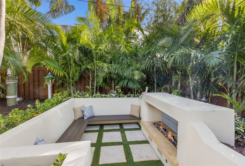 Sarasota, Florida, 34234, United States, 3 Bedrooms Bedrooms, ,3 BathroomsBathrooms,Residential,For Sale,1989538