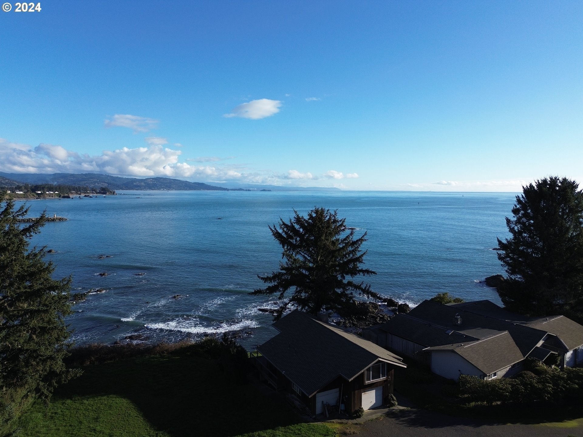 Brookings, Oregon, 97415, United States, 3 Bedrooms Bedrooms, ,3 BathroomsBathrooms,Residential,For Sale,1981065