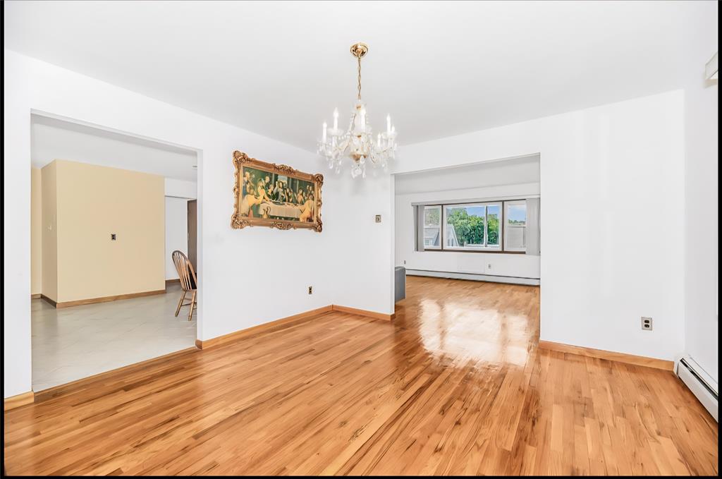 Yonkers, New York, 10701, United States, 3 Bedrooms Bedrooms, ,3 BathroomsBathrooms,Residential,For Sale,1983321