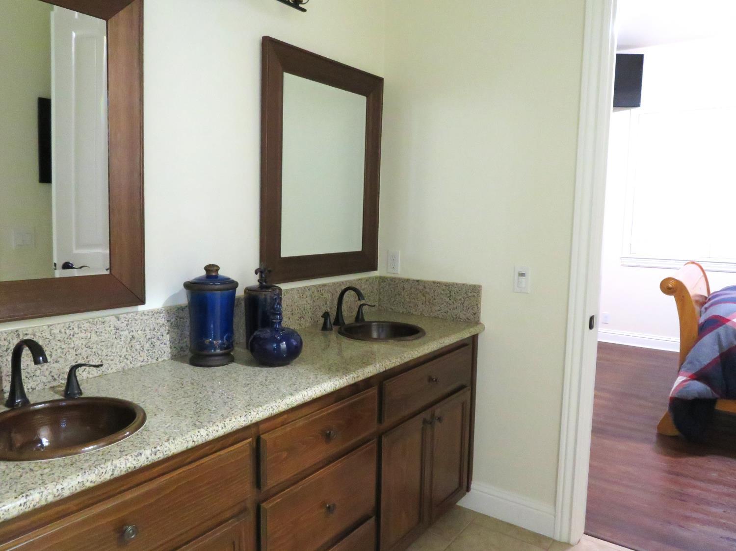 Oakdale, California, 95361, United States, 3 Bedrooms Bedrooms, ,4 BathroomsBathrooms,Residential,For Sale,1905843
