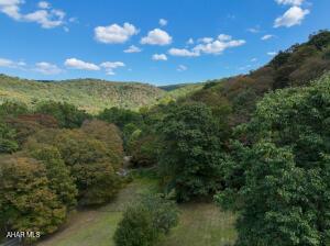 1tq5sqtifeit, Pennsylvania, 15534, United States, 3 Bedrooms Bedrooms, ,3 BathroomsBathrooms,Residential,For Sale,1947387