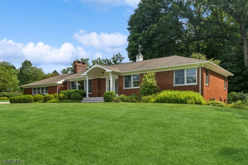 Franklin Twp., New Jersey, 08867, United States, 3 Bedrooms Bedrooms, ,2 BathroomsBathrooms,Residential,For Sale,1926340