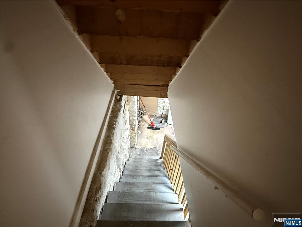 Kearny, New Jersey, 07032, United States, 3 Bedrooms Bedrooms, ,2 BathroomsBathrooms,Residential,For Sale,1927539