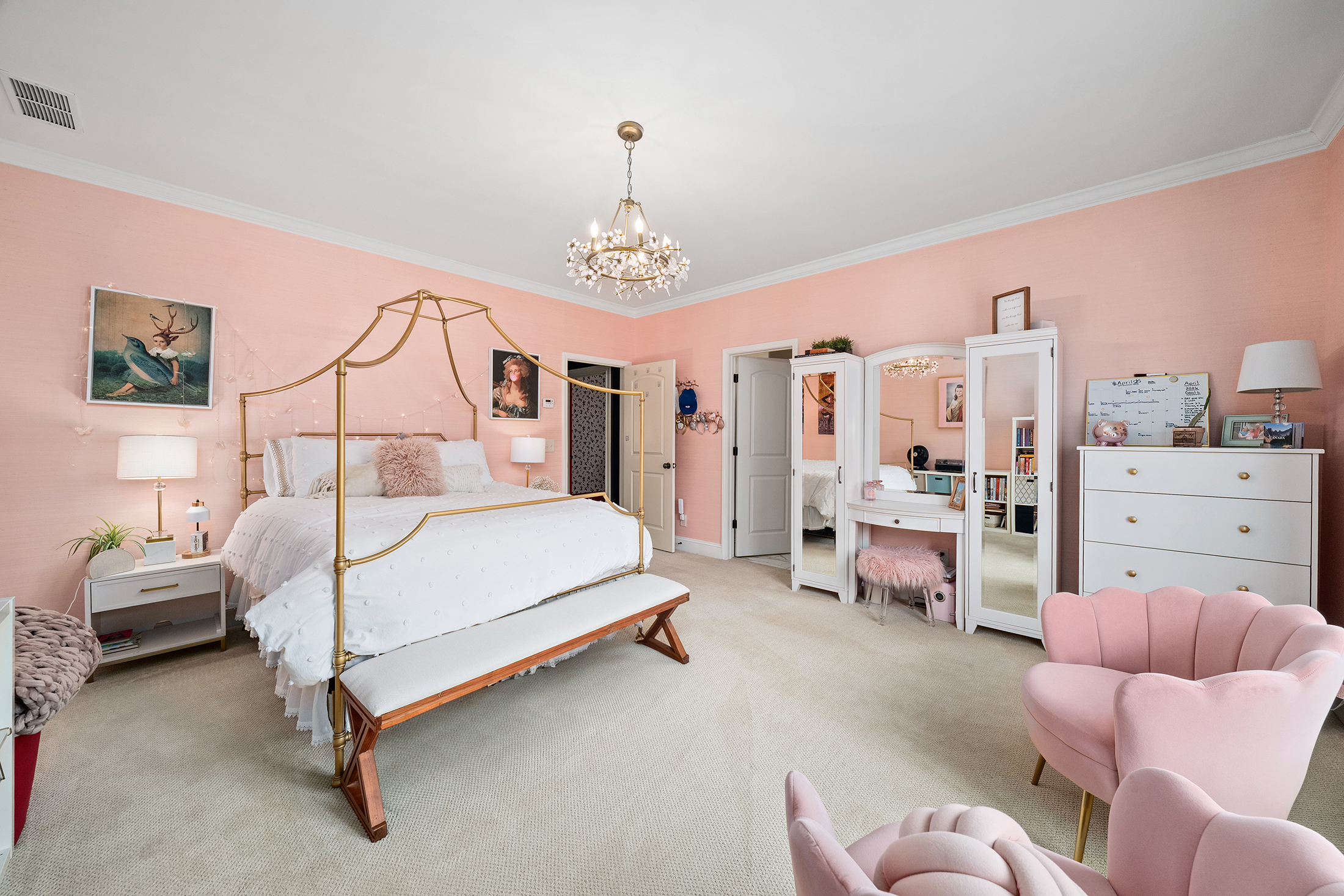  Meticulous Brick Estate Blends Timeless Architecture with Elevated Design - 物件實景