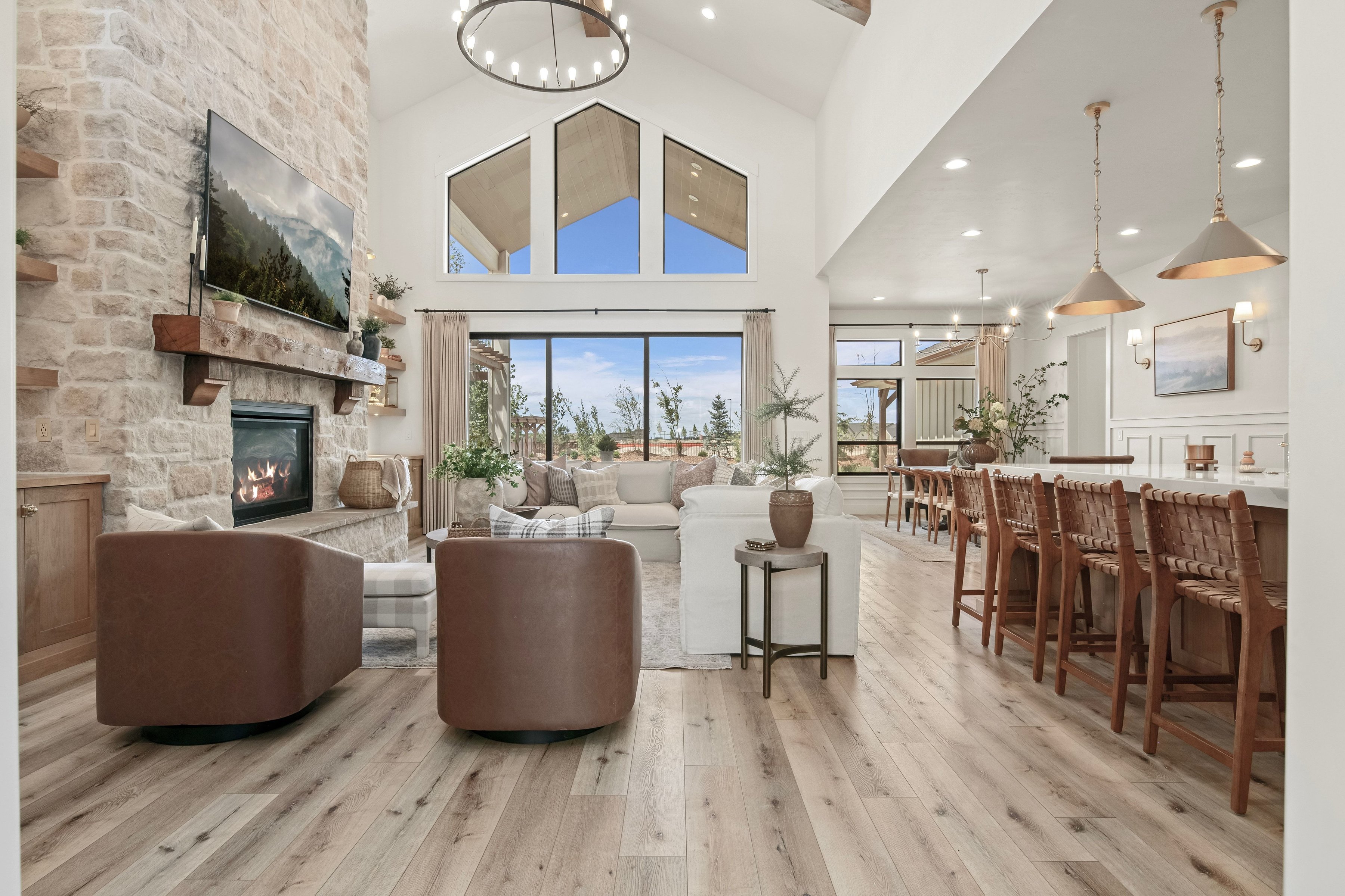  Multi-Generational Luxury with Mountain Views - 物件實景