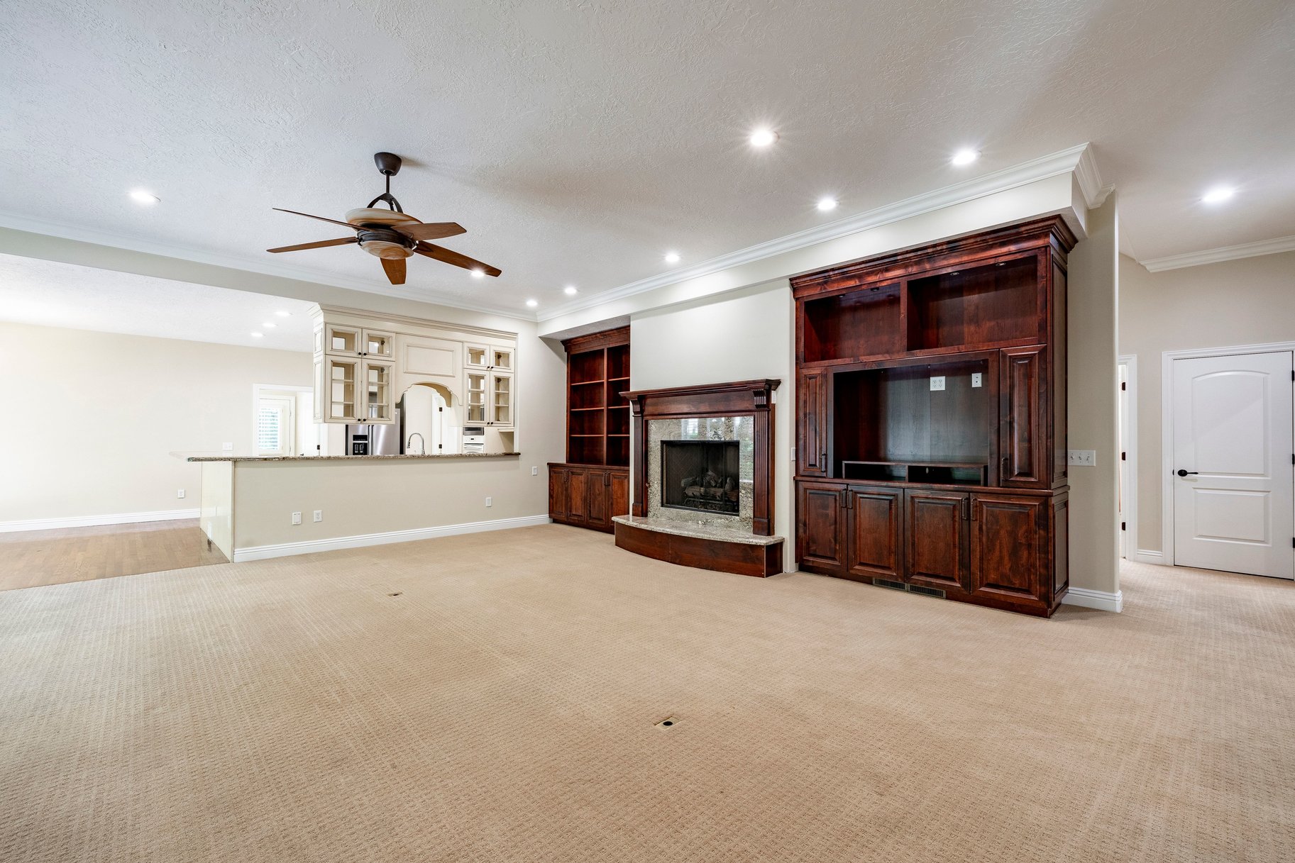  Private Gated Cottonwood Heights Retreat With Seasonal Stream & Mountain views - 物件實景