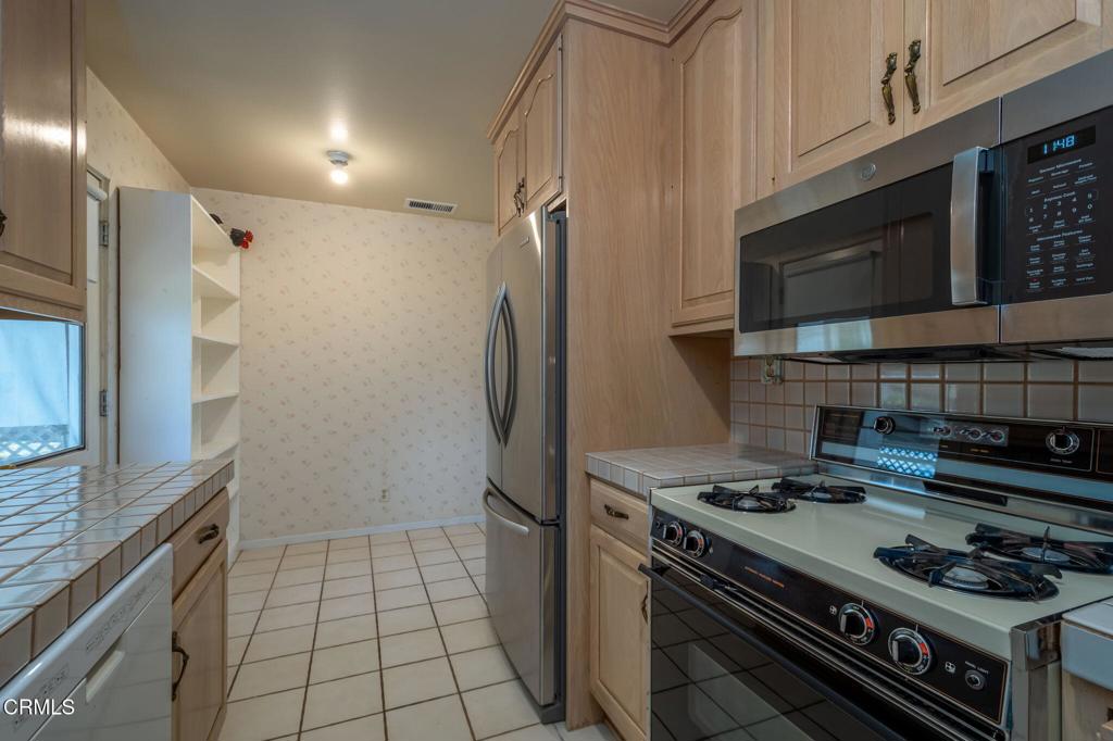 Fillmore, California, 93015, United States, 4 Bedrooms Bedrooms, ,2 BathroomsBathrooms,Residential,For Sale,1998907