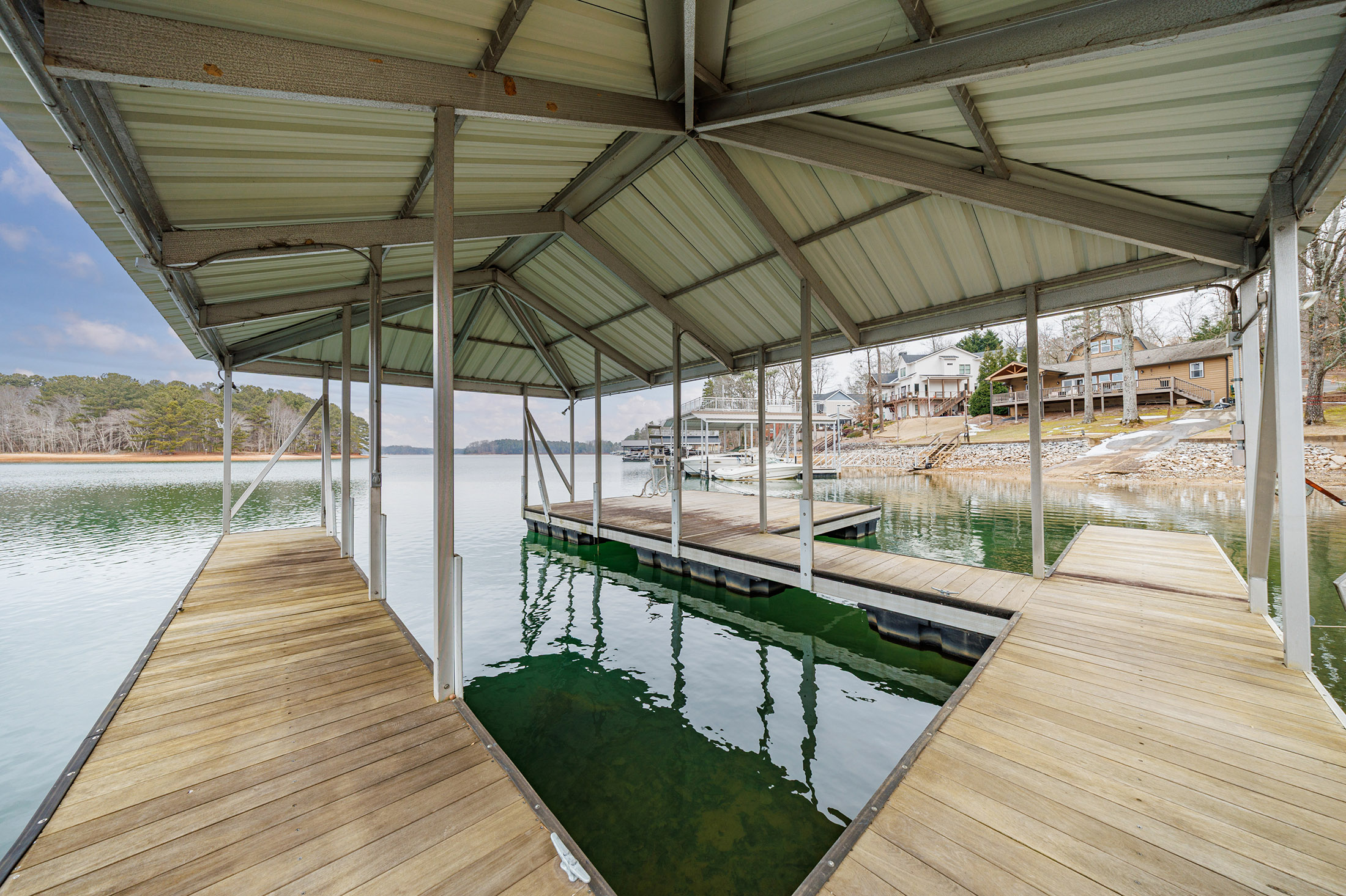  Renovated Turnkey Lakefront Residence - 物件實景