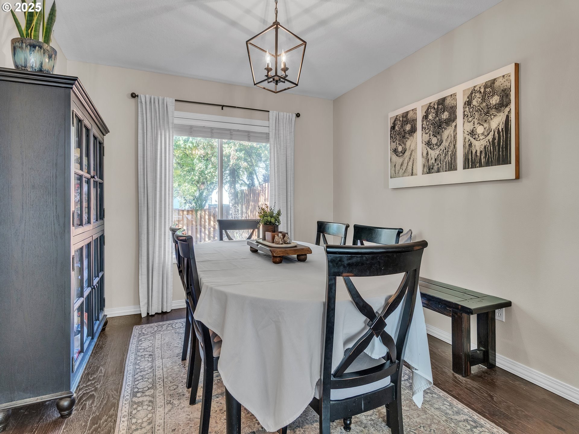 Newberg, Oregon, 97132, United States, 4 Bedrooms Bedrooms, ,3 BathroomsBathrooms,Residential,For Sale,1962580