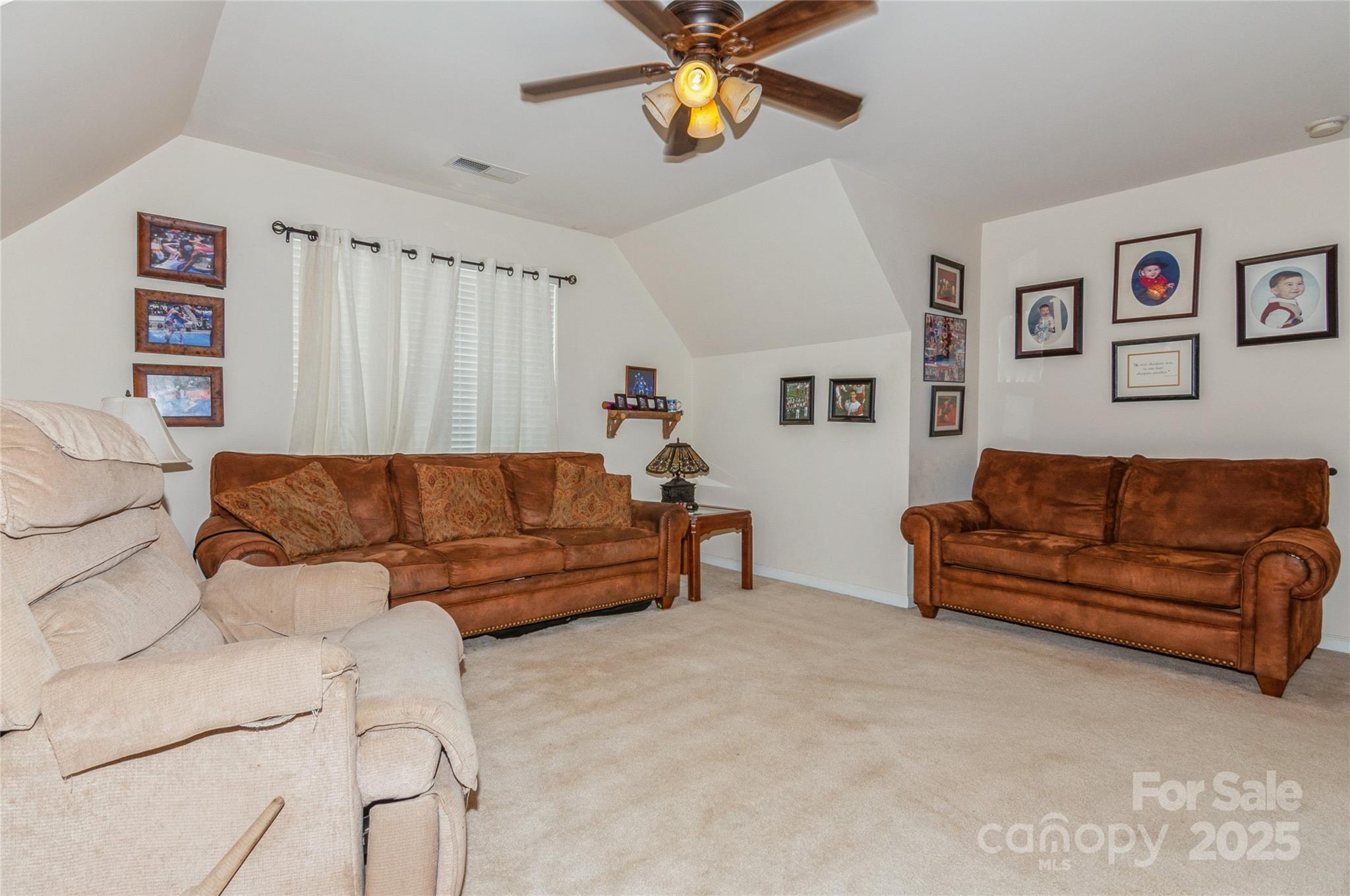 Cornelius, North Carolina, 28031, United States, 4 Bedrooms Bedrooms, ,3 BathroomsBathrooms,Residential,For Sale,1896609