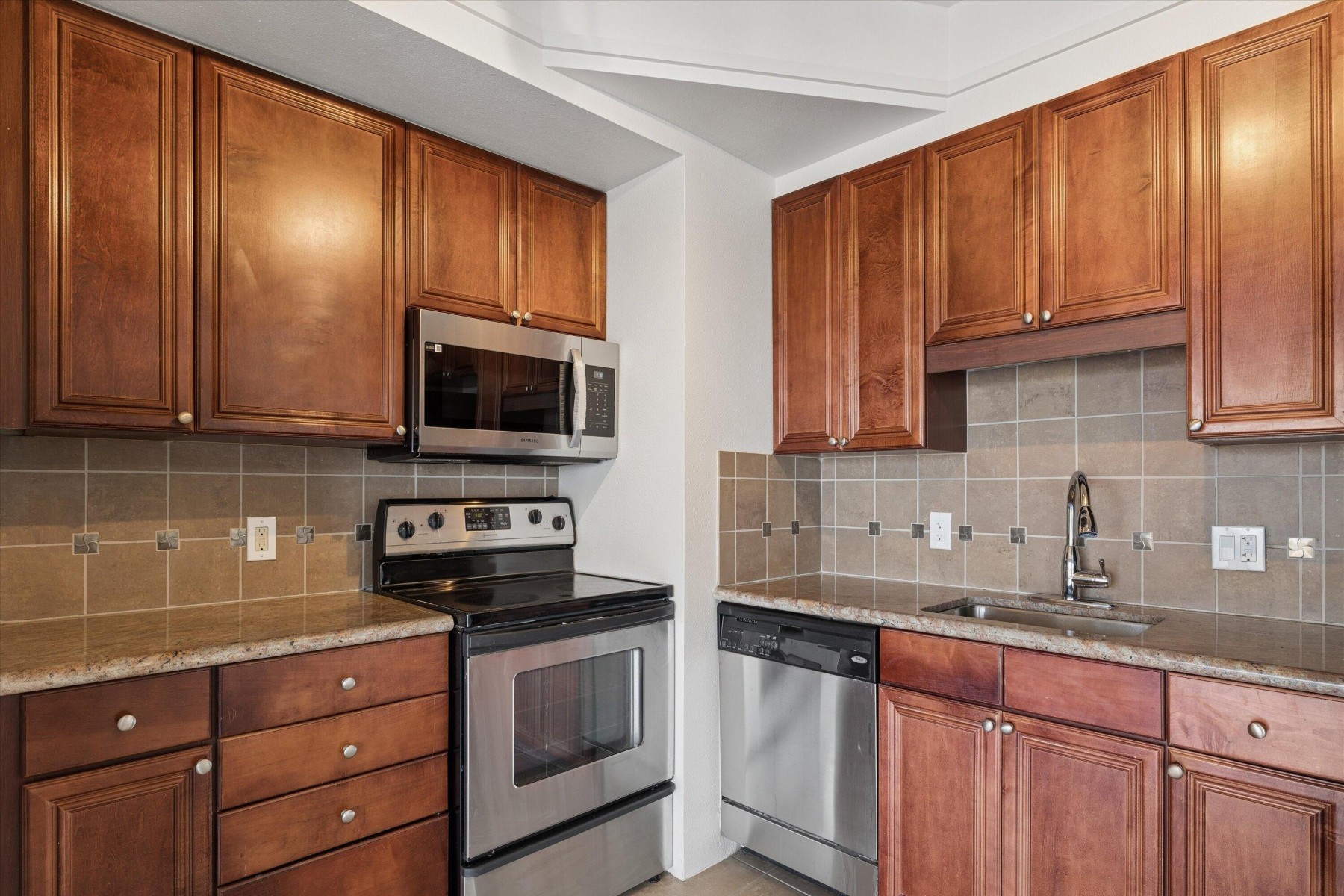  4750 N Central Avenue  Phoenix, AZ - 物件實景
