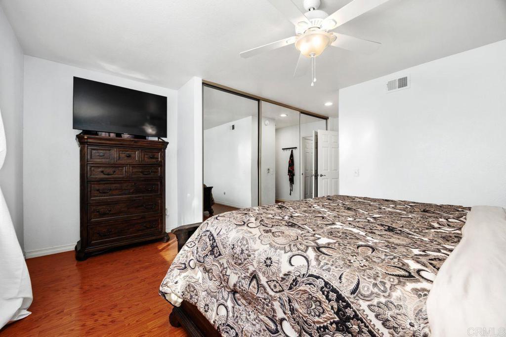 Vista, California, 92081, United States, 3 Bedrooms Bedrooms, ,3 BathroomsBathrooms,Residential,For Sale,1987768