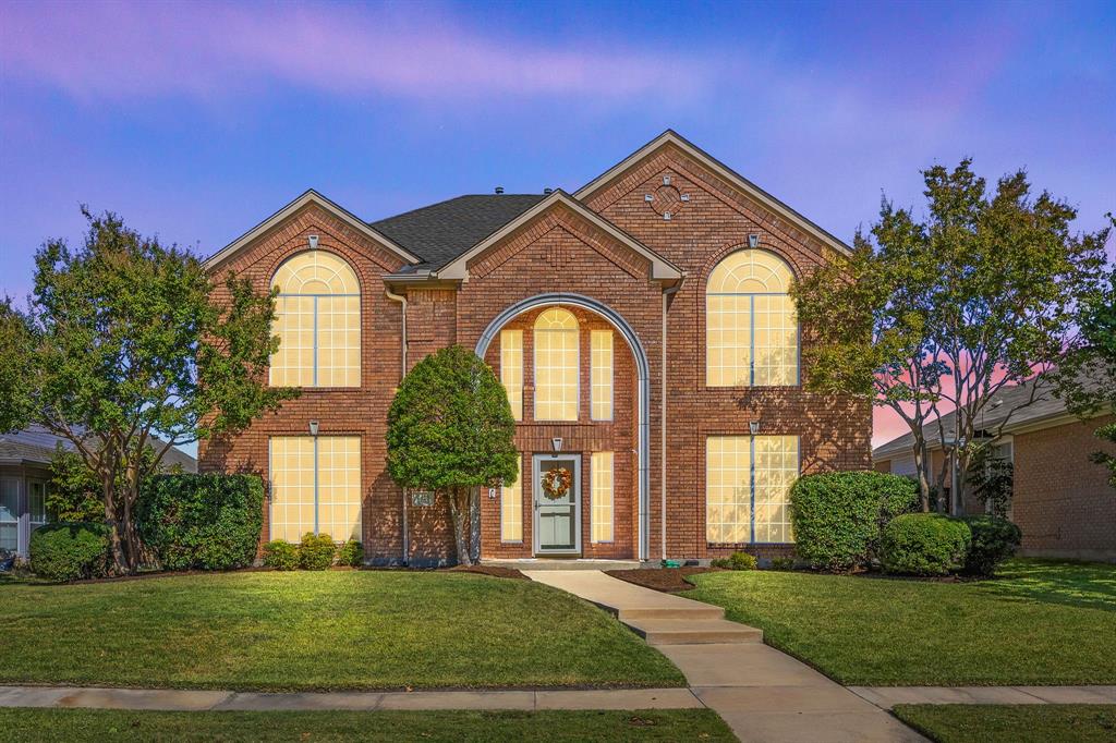 Carrollton, Texas, 75007, United States, 4 Bedrooms Bedrooms, ,3 BathroomsBathrooms,Residential,For Sale,1970362