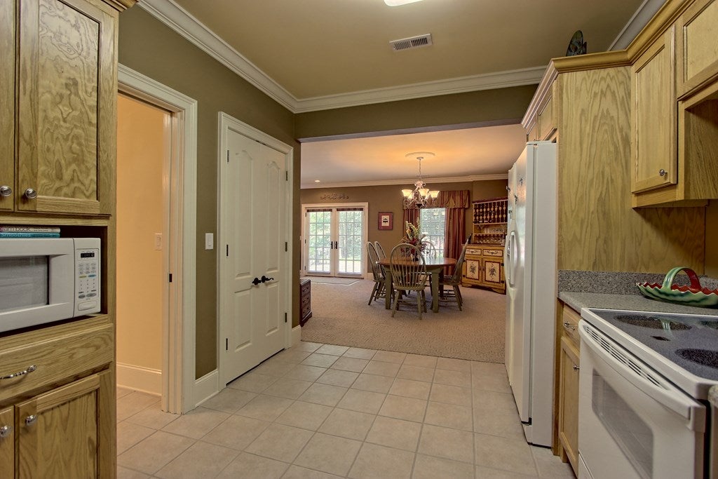 Hayesville, North Carolina, 28904, United States, 5 Bedrooms Bedrooms, ,5 BathroomsBathrooms,Residential,For Sale,1913677