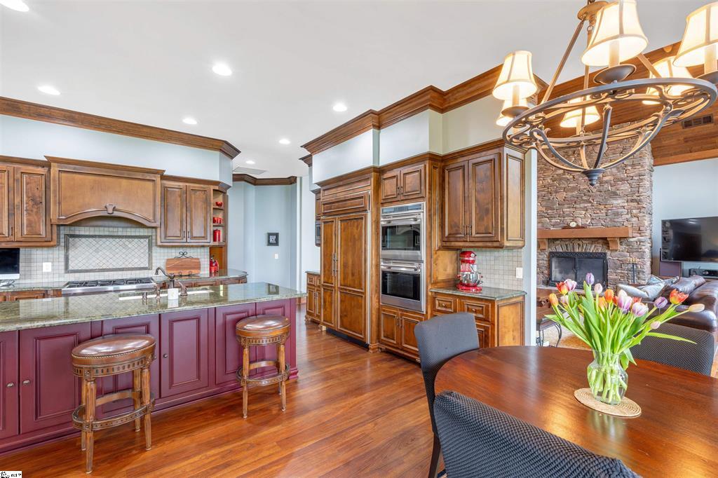 Marietta, South Carolina, 29661, United States, 4 Bedrooms Bedrooms, ,7 BathroomsBathrooms,Residential,For Sale,1940358