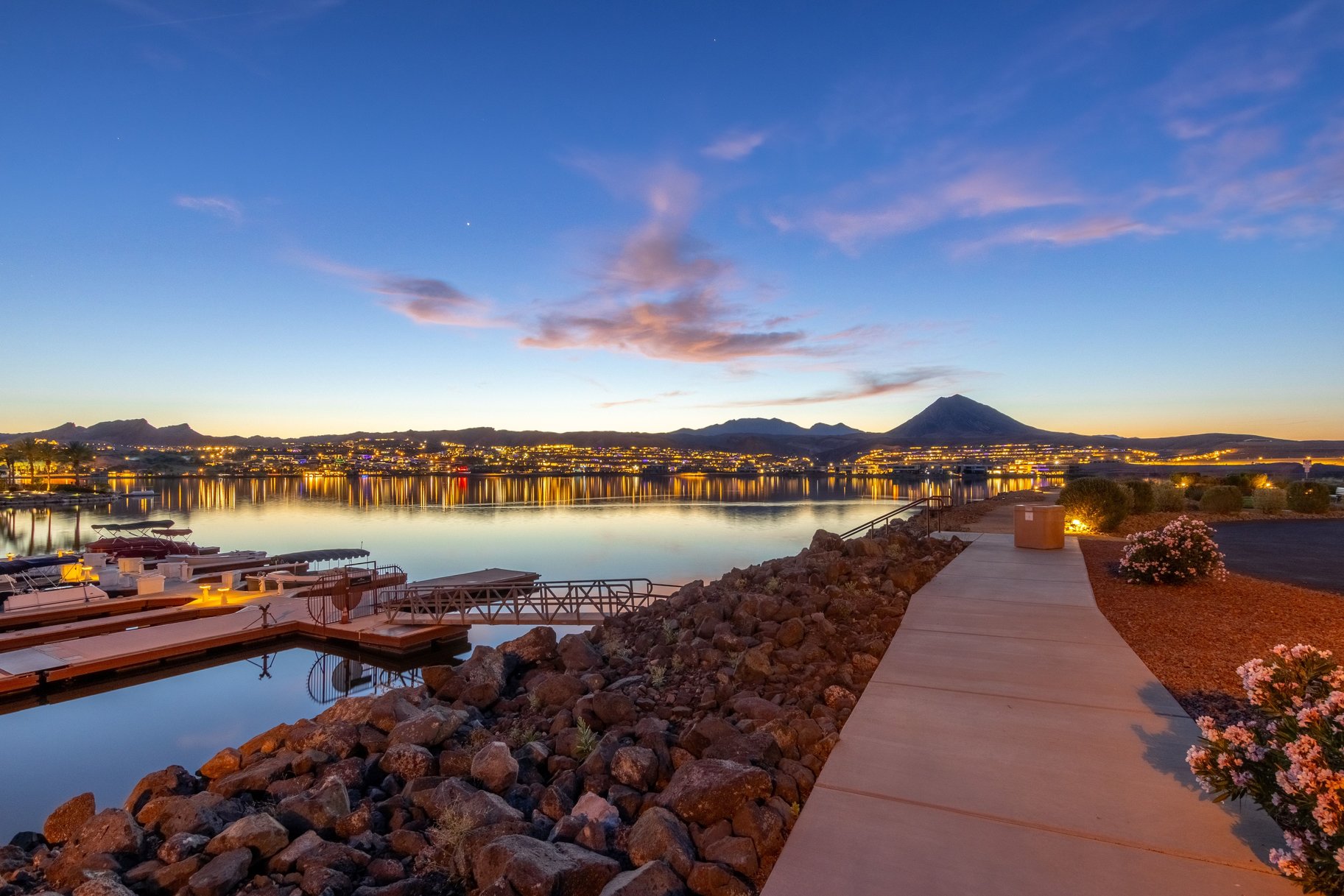  Lake Las Vegas Furnished 3 Beds, 3 Bath With Den Penthouse & Lake Views - 物件實景