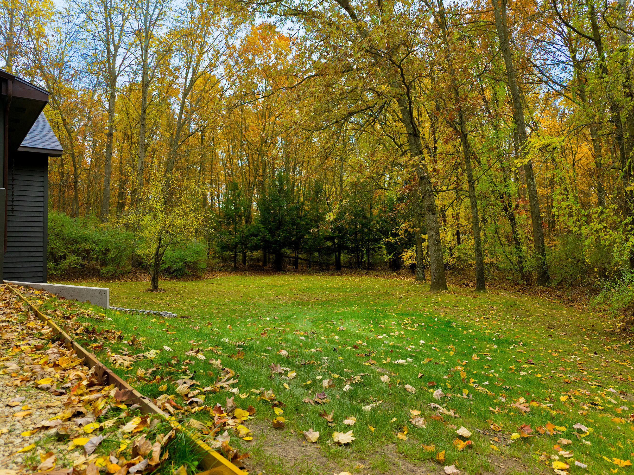 Lowell, Michigan, 49331, United States, 2 Bedrooms Bedrooms, ,2 BathroomsBathrooms,Residential,For Sale,1987591