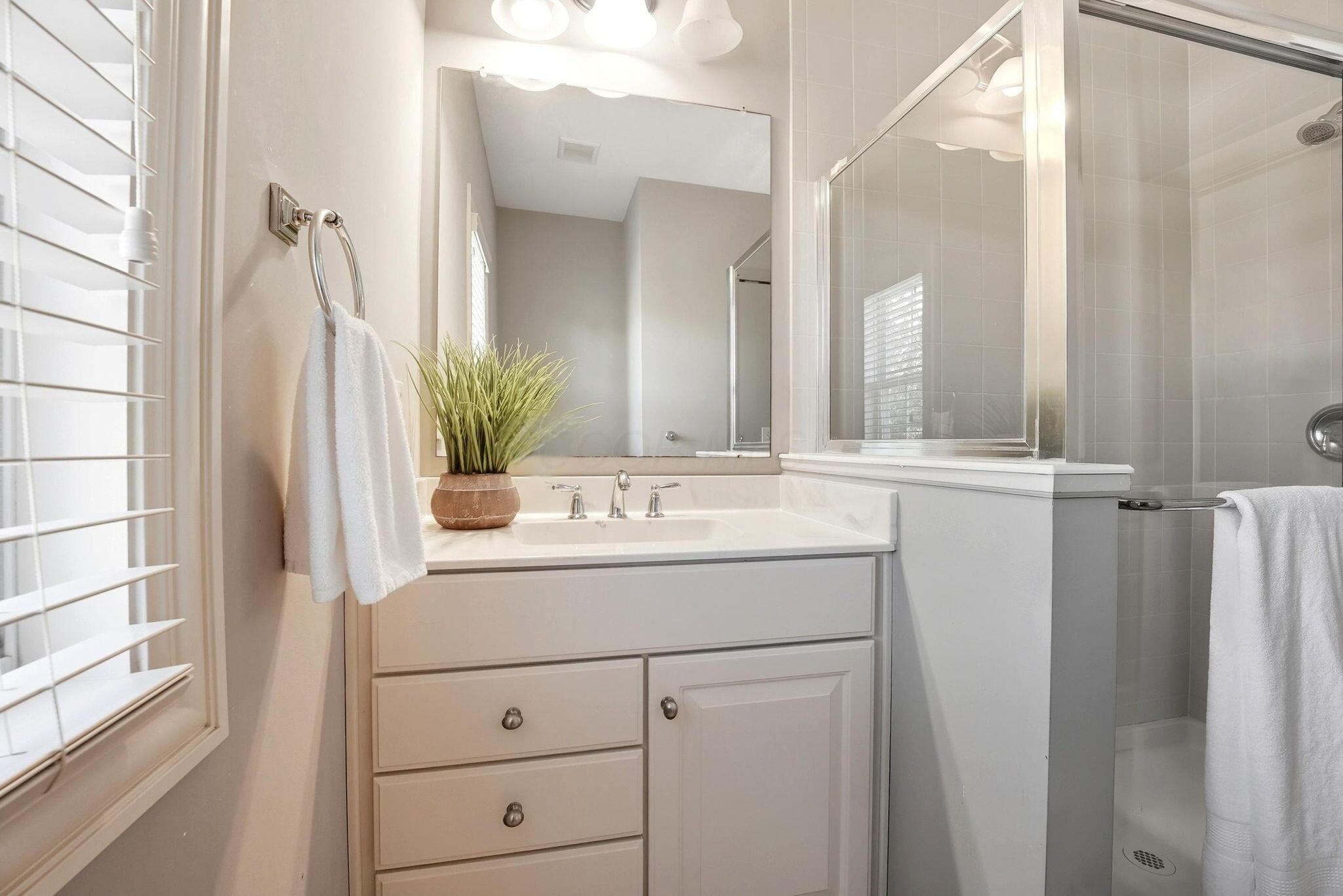 New Albany, Ohio, 43054, United States, 4 Bedrooms Bedrooms, ,5 BathroomsBathrooms,Residential,For Sale,1991111