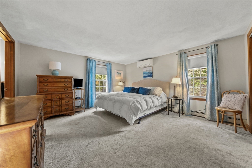 Lynn, Massachusetts, 01904, United States, 4 Bedrooms Bedrooms, ,2 BathroomsBathrooms,Residential,For Sale,2048427