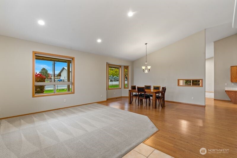 Wenatchee, Washington, 98801, United States, 3 Bedrooms Bedrooms, ,1 BathroomBathrooms,Residential,For Sale,1989040