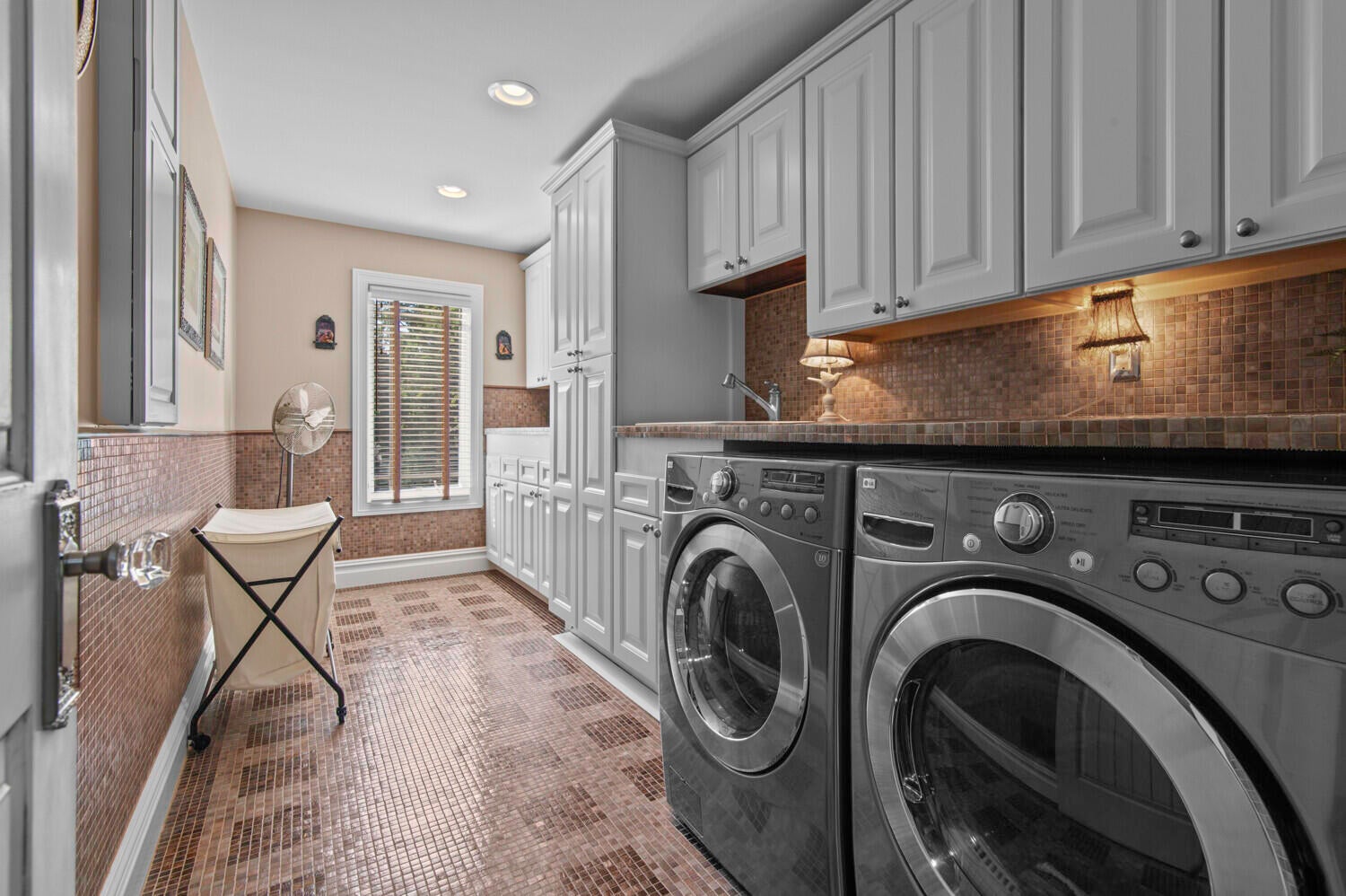 Northville, Michigan, 48167, United States, 4 Bedrooms Bedrooms, ,7 BathroomsBathrooms,Residential,For Sale,1991928