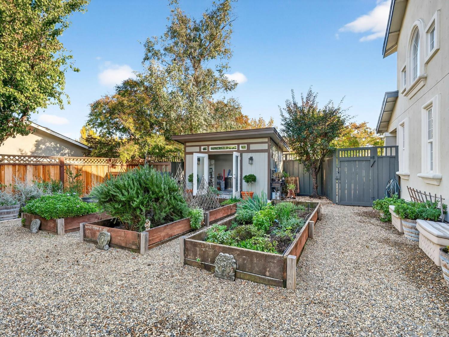 Napa, California, 94558, United States, 4 Bedrooms Bedrooms, ,3 BathroomsBathrooms,Residential,For Sale,1987902