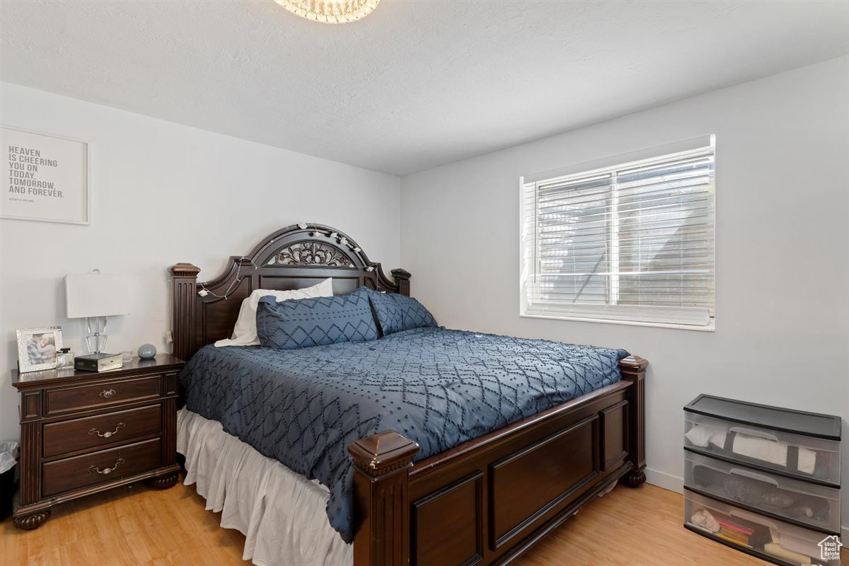 Kaysville, Utah, 84037, United States, 4 Bedrooms Bedrooms, ,3 BathroomsBathrooms,Residential,For Sale,1941718