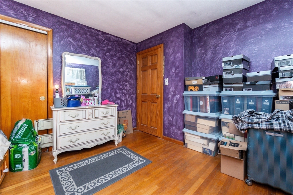 Saugus, Massachusetts, 01906, United States, 3 Bedrooms Bedrooms, ,2 BathroomsBathrooms,Residential,For Sale,1982387