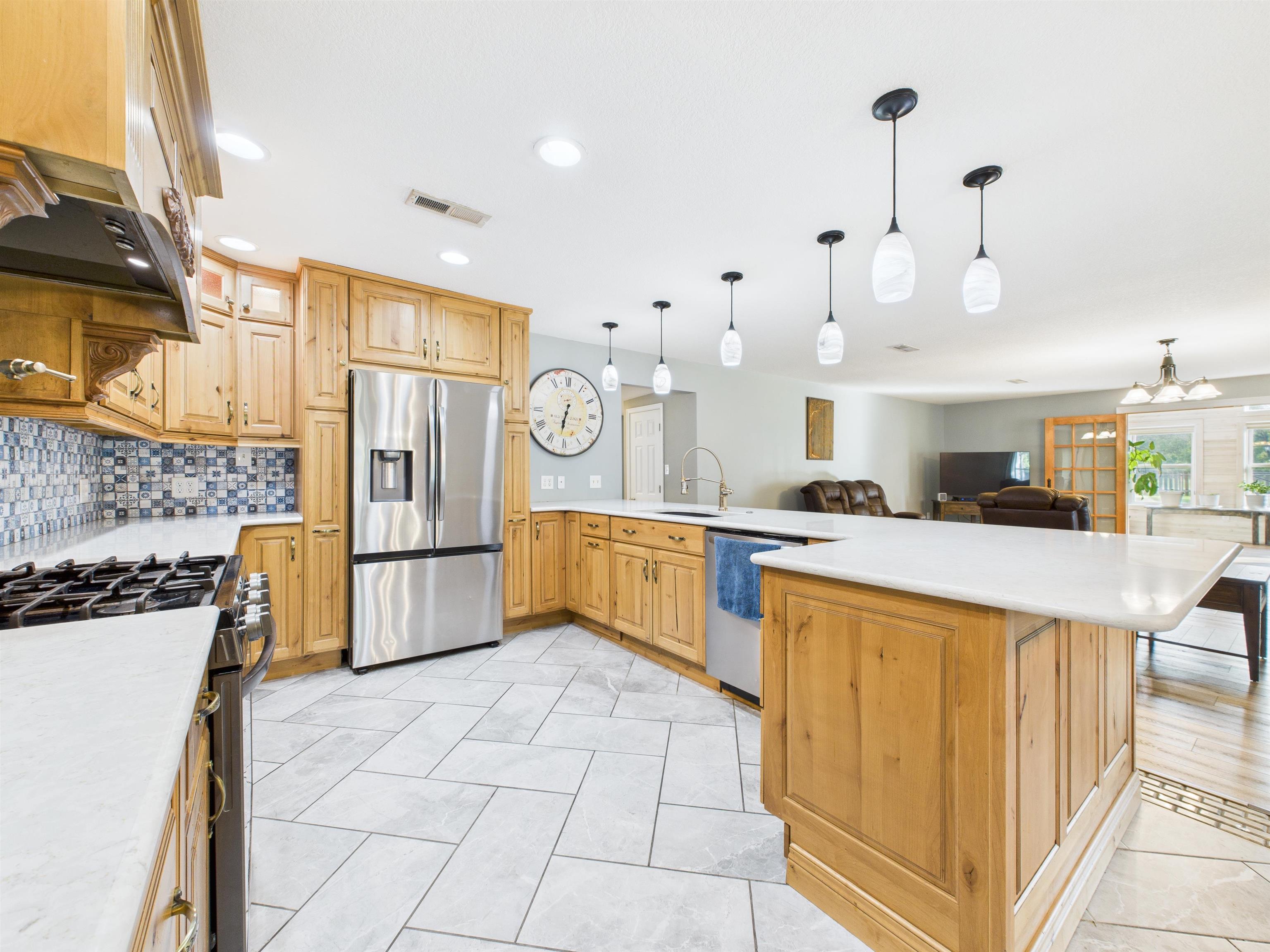 Markle, Indiana, 46770, United States, 3 Bedrooms Bedrooms, ,3 BathroomsBathrooms,Residential,For Sale,1925804