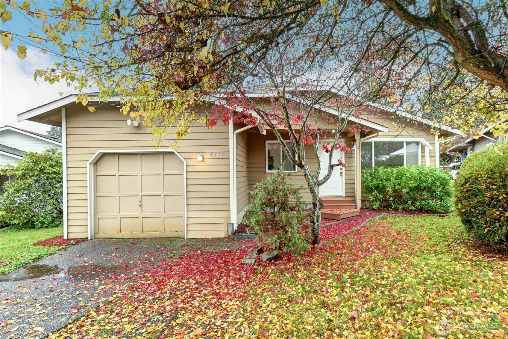 Everett, Washington, 98204, United States, 3 Bedrooms Bedrooms, ,1 BathroomBathrooms,Residential,For Sale,1995810