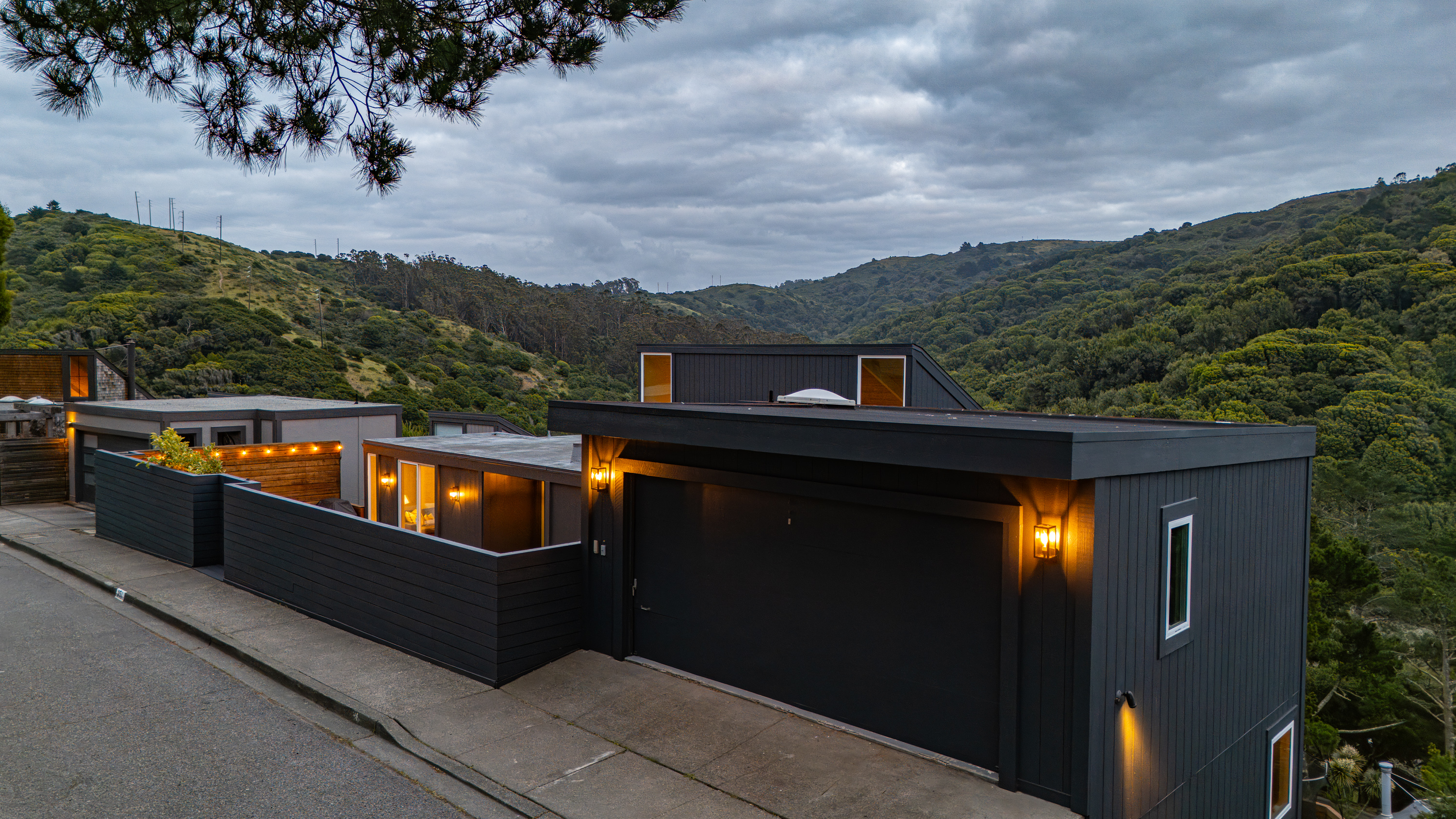  Contempary Hillside Living - 物件實景
