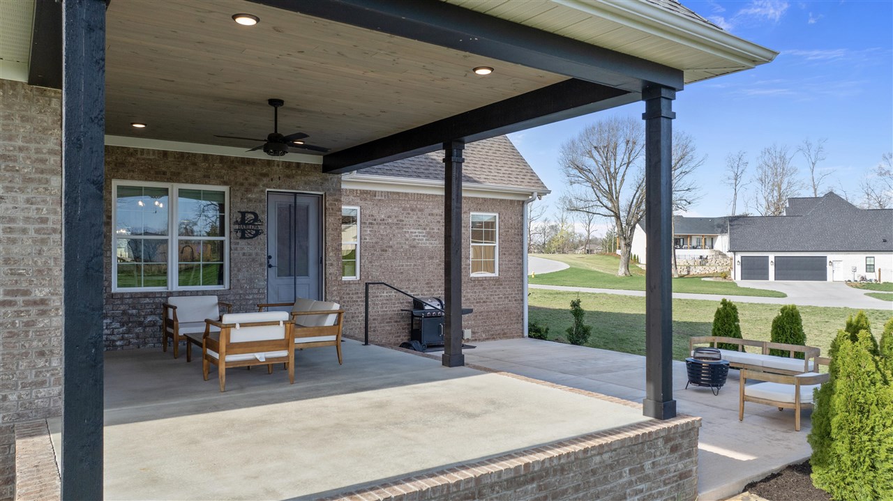 Bowling Green, Kentucky, 42103, United States, 5 Bedrooms Bedrooms, ,3 BathroomsBathrooms,Residential,For Sale,1752751